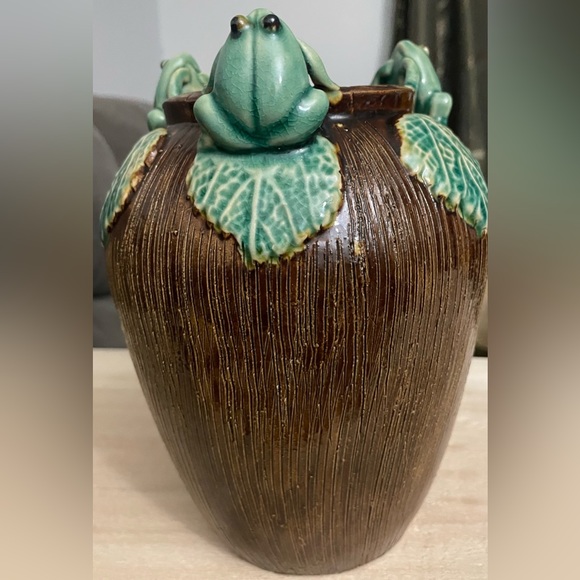 Vintage Frog vase